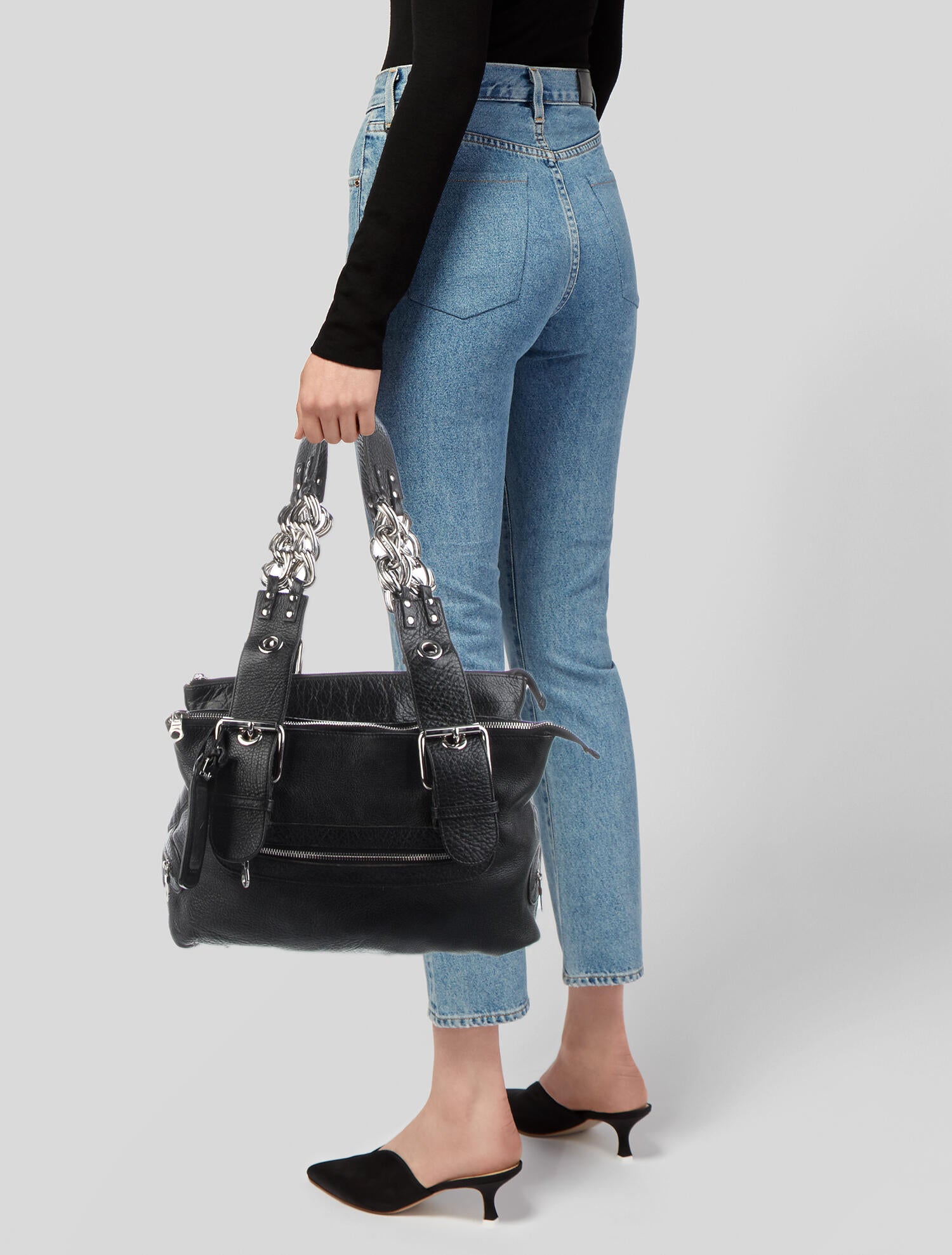 Chloé Leather Chain-Link Shoulder Bag - Black Shoulder Bags
