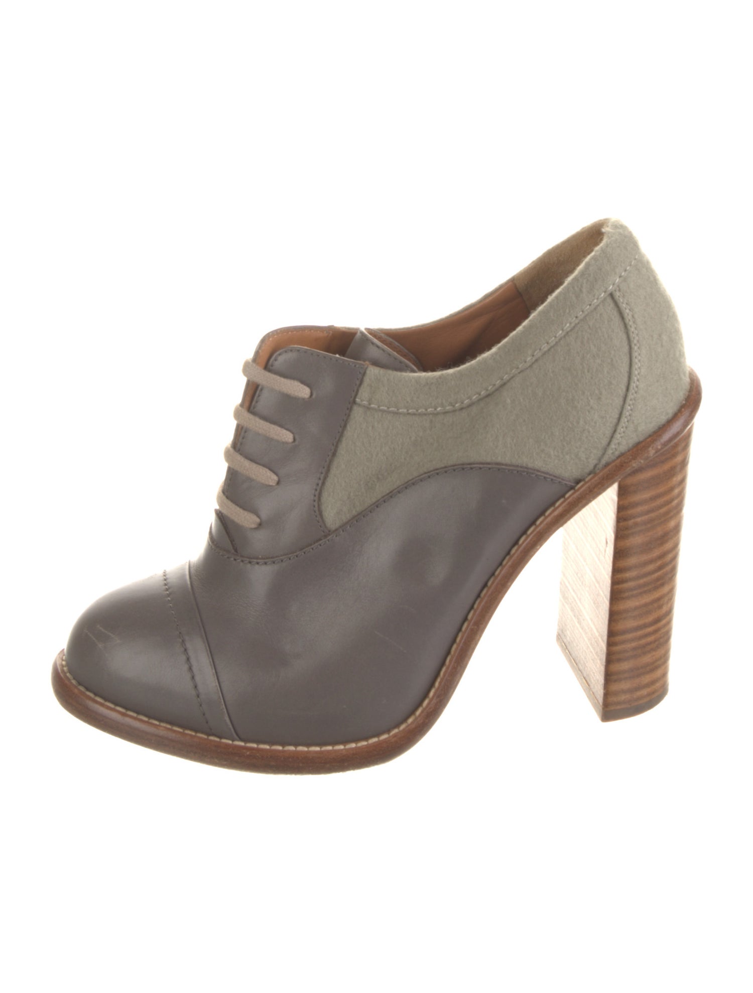 Chloé Leather Pumps