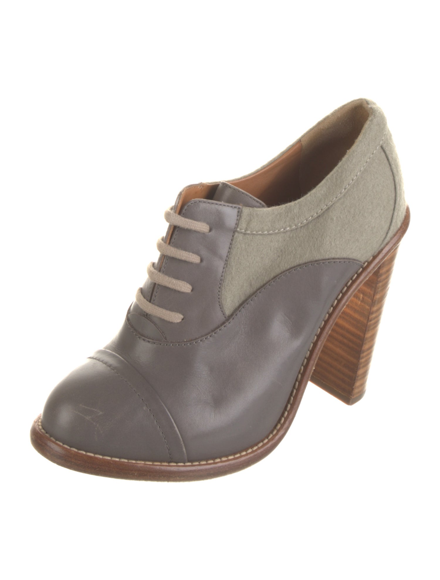 Chloé Leather Pumps