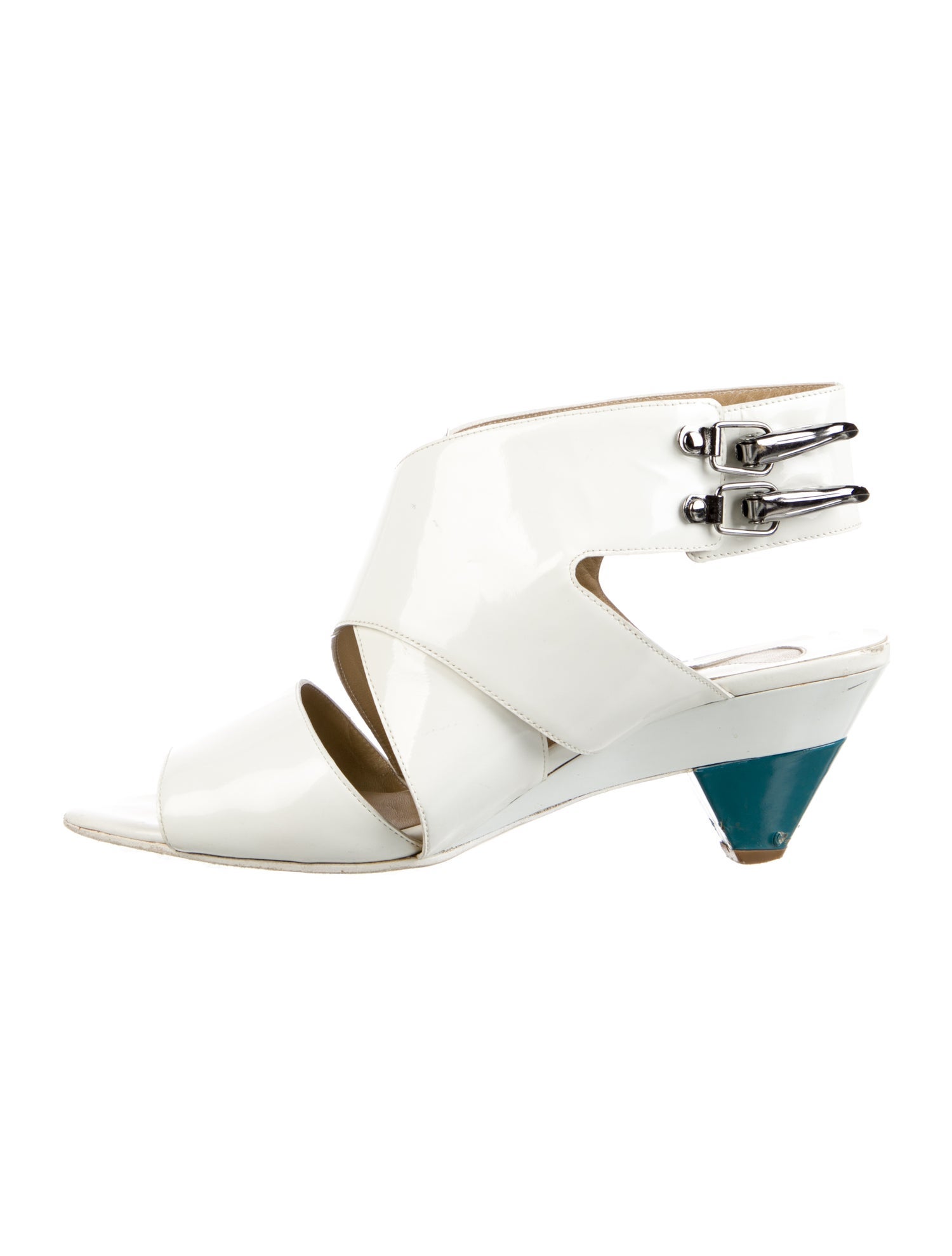 Chloé Patent Leather Cutout Accent Slingback Sandals