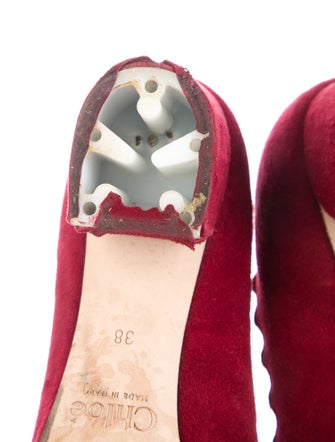 Chloé Suede Scalloped Accent Pumps