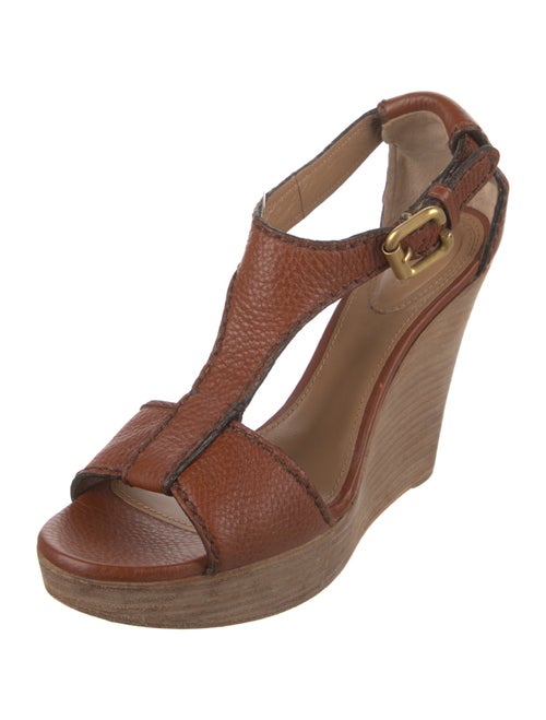 Chloé Leather T-Strap Sandals