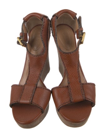 Chloé Leather T-Strap Sandals