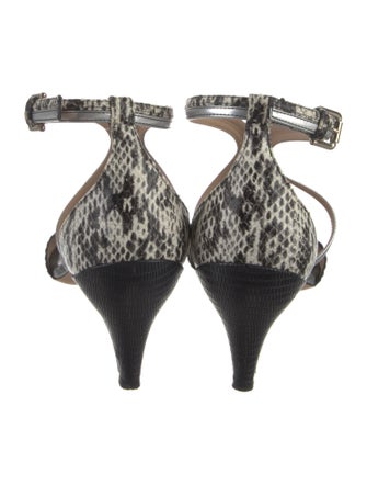 Chloé Leather T-Strap Sandals