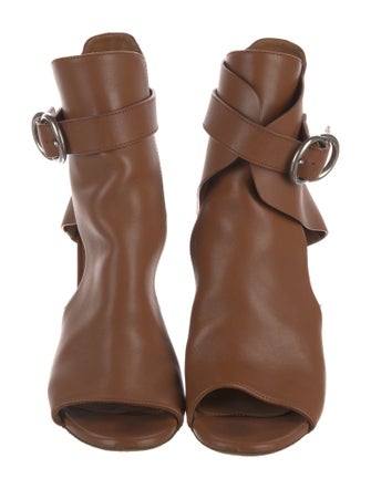 Chloé Leather D'Orsay Pumps