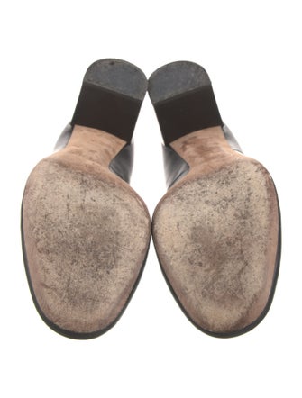 Chloé Leather Scalloped Accent Pumps