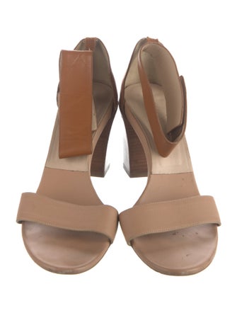 Chloé Leather D'Orsay Pumps