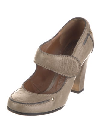 Chloé Leather Pumps