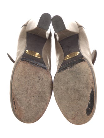 Chloé Leather Pumps