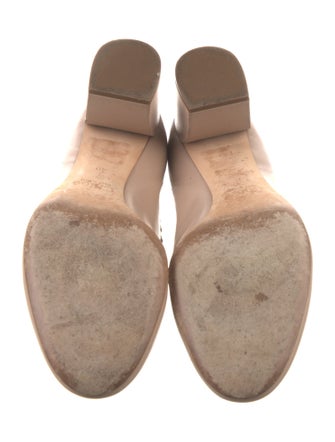 Chloé Leather Scalloped Accent Pumps