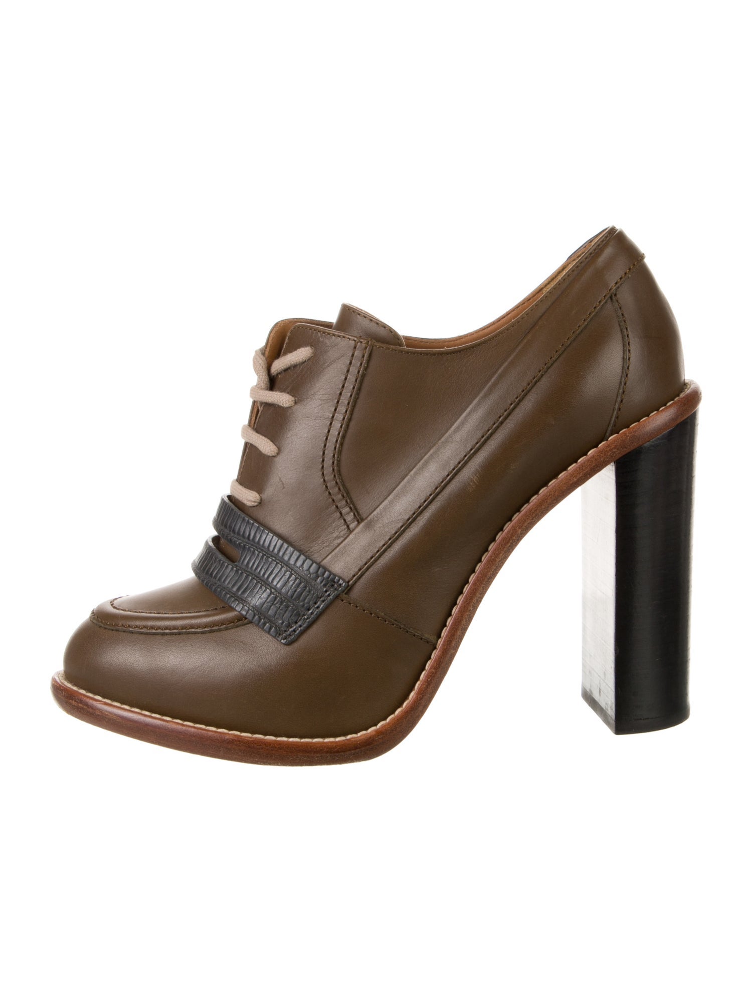 Chloé Leather Pumps