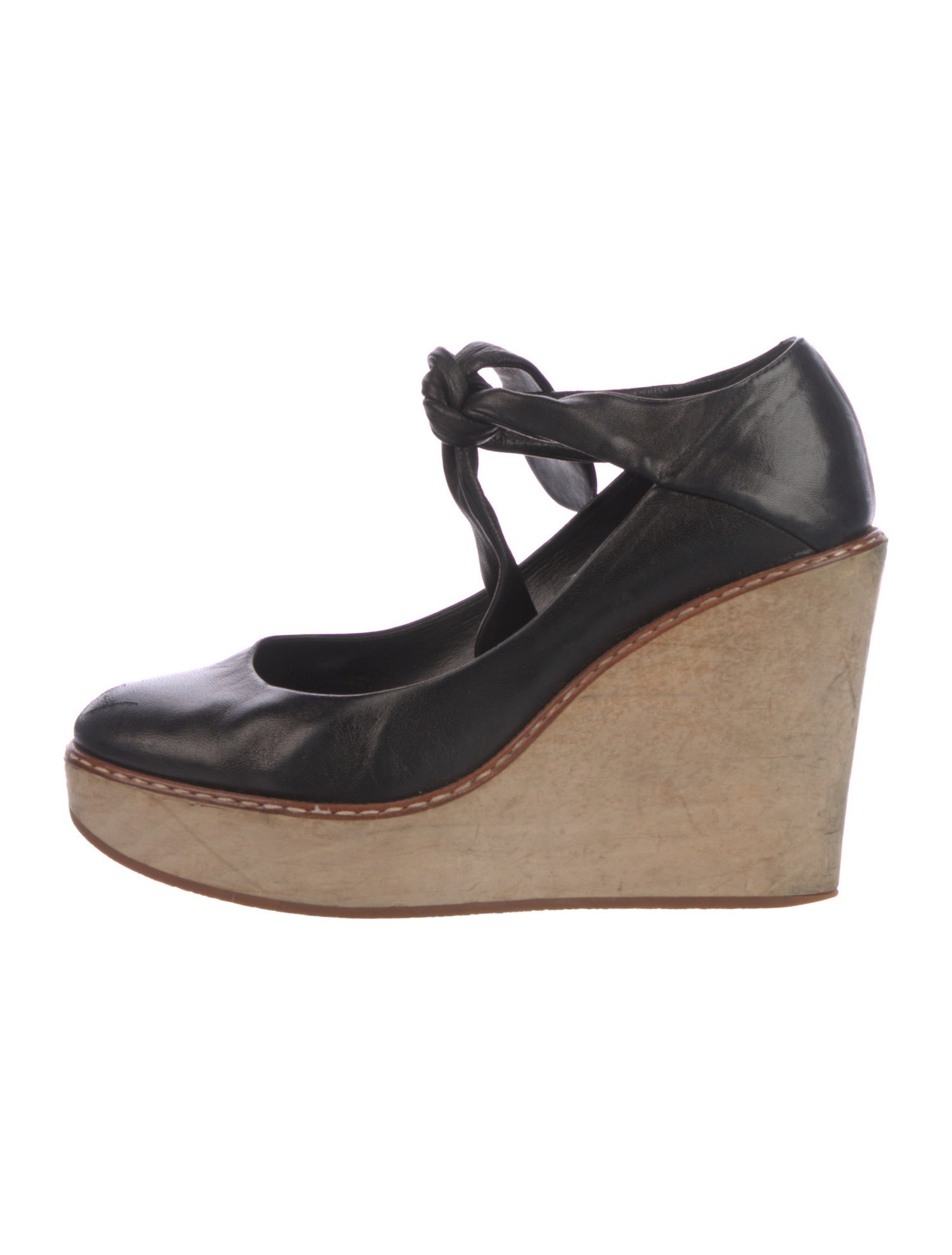 Chloé Leather Pumps