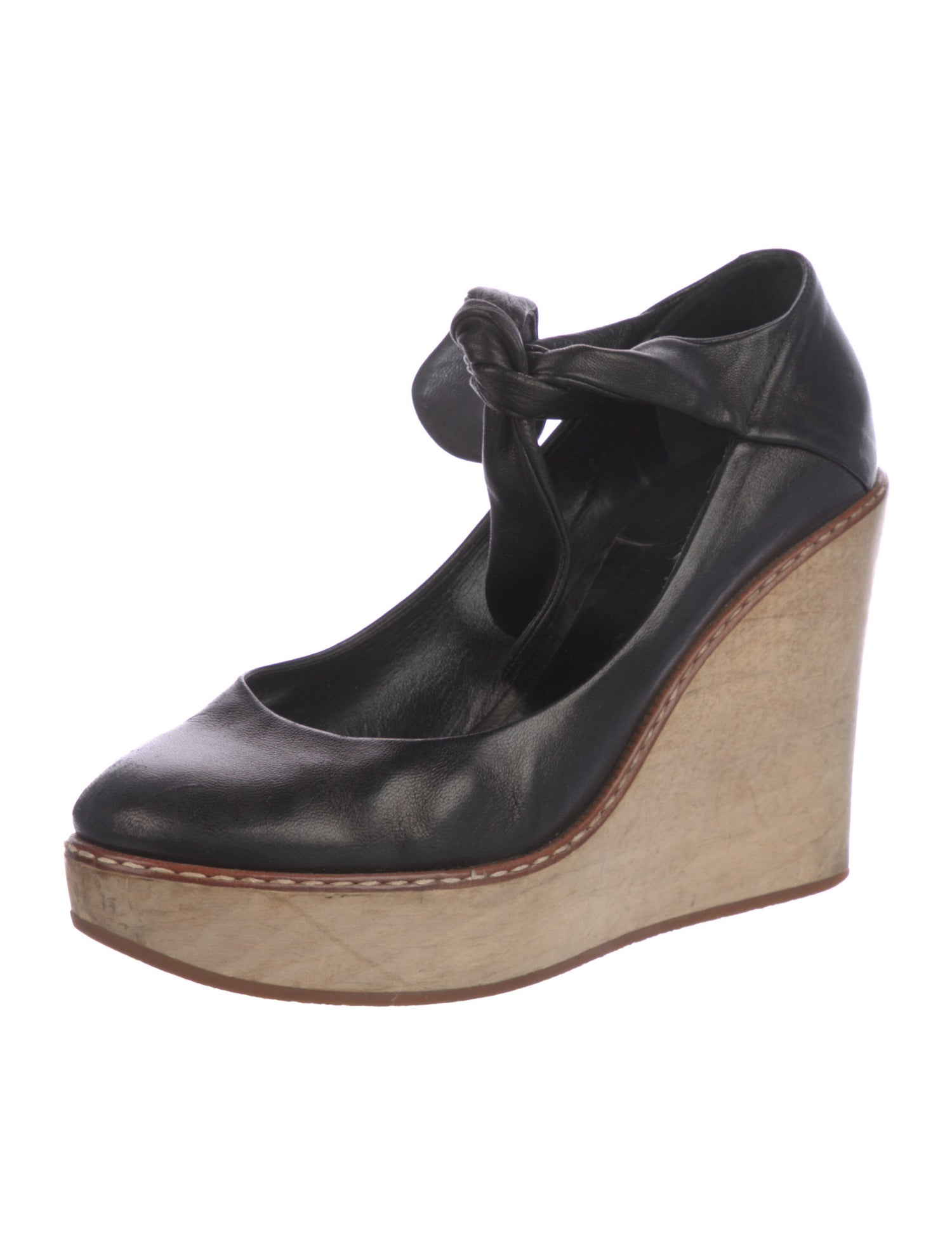 Chloé Leather Pumps
