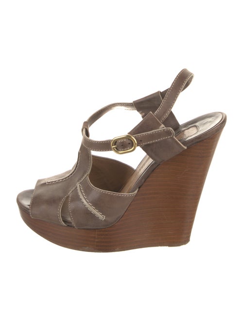 Chloé Leather T-Strap Sandals