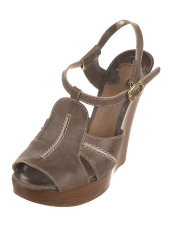 Chloé Leather T-Strap Sandals