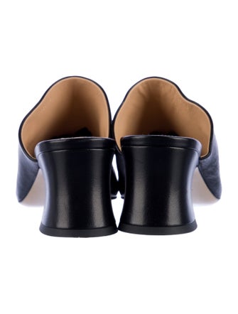 Chloé Leather Chain-Link Accents Mules