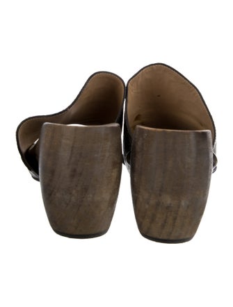 Chloé Leather Slides