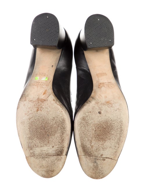 Chloé Leather Scalloped Accent Pumps
