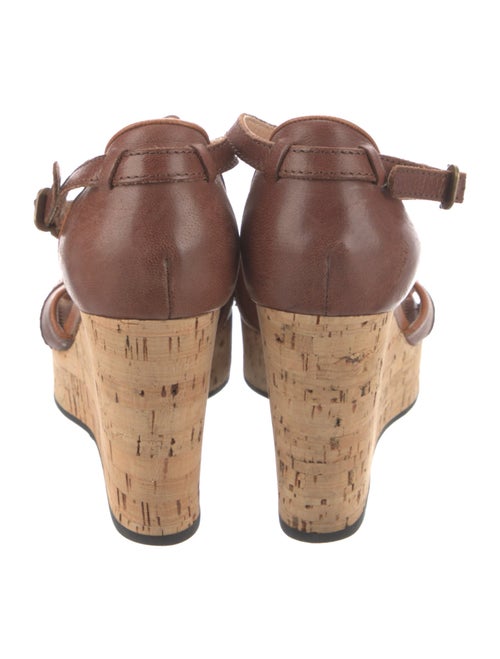 Chloé Leather T-Strap Sandals