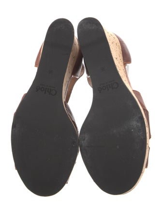 Chloé Leather T-Strap Sandals