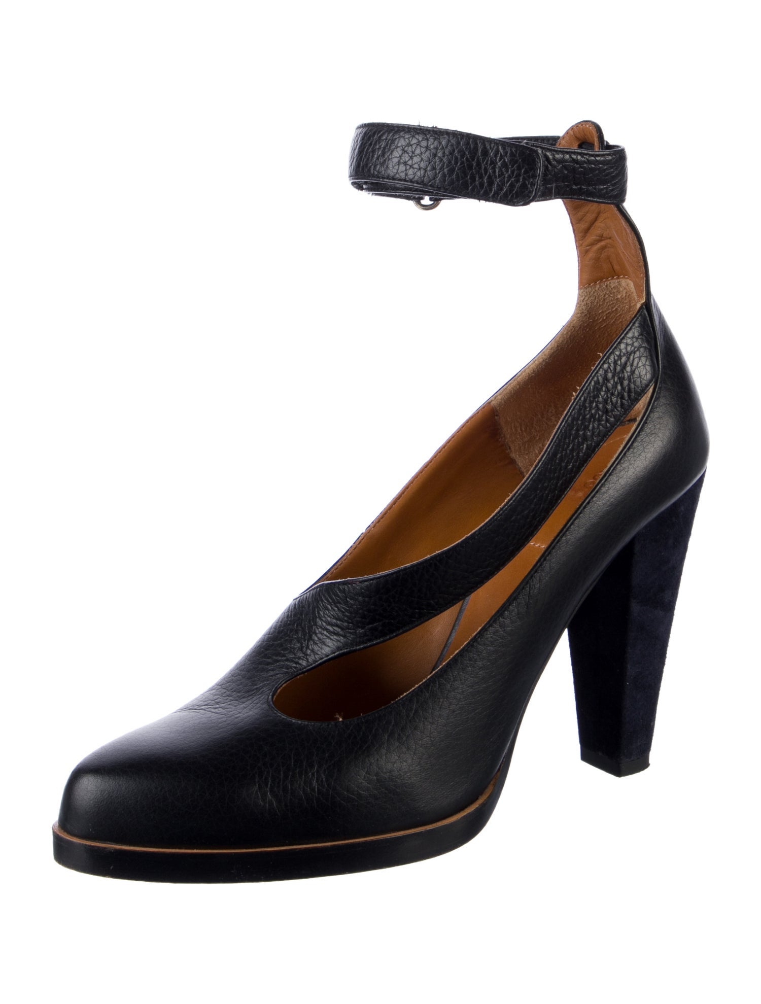 Chloé Leather Pumps