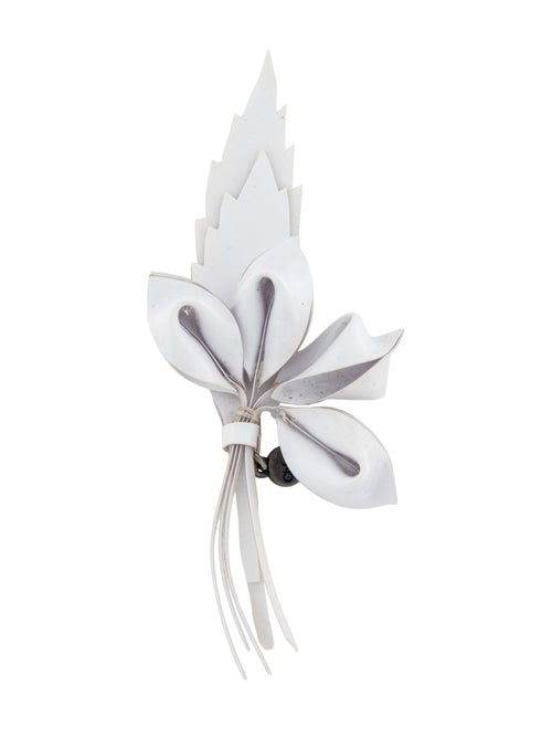 Chloé Plastic Leaf Brooch