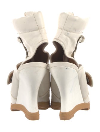 Chloé Leather Pumps