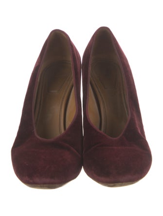 Chloé Velvet Pumps