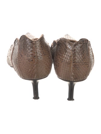 Chloé Embossed Leather Animal Print Pumps