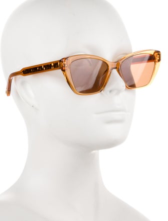 Chloé Cat-Eye Tinted Sunglasses