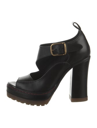 Chloé Leather Pumps