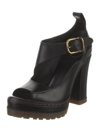 Chloé Leather Pumps