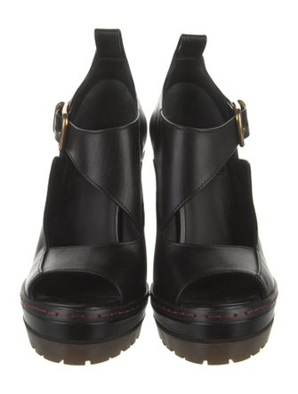 Chloé Leather Pumps