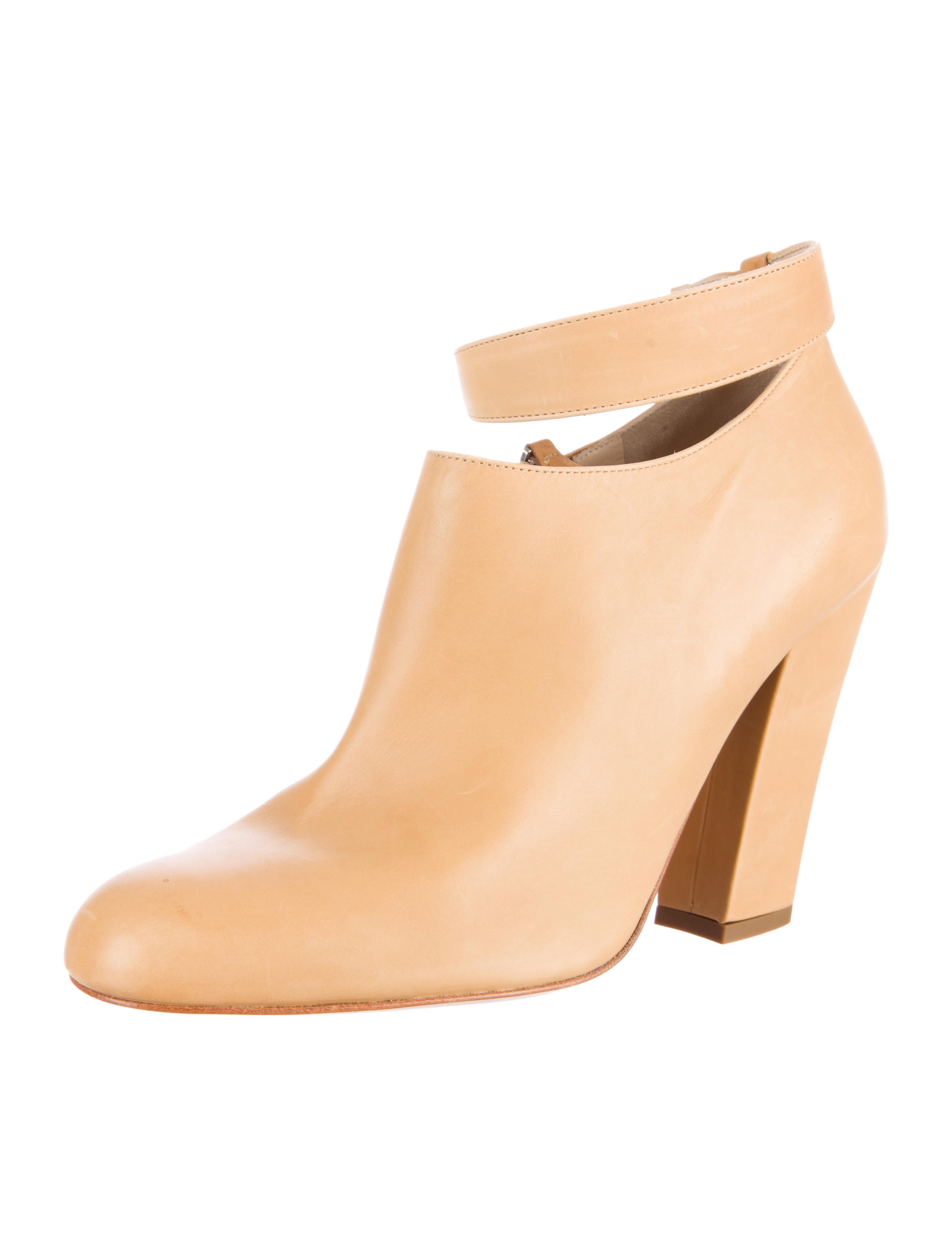 Chloé Beige Calf Leather Bos Taurus Ankle Boots
