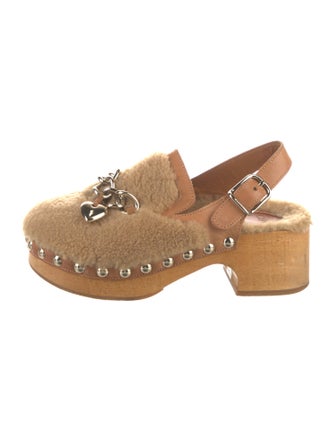 Chloé Shearling Chain-Link Accents Slingback Pumps