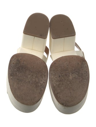 Chloé Leather Sandals