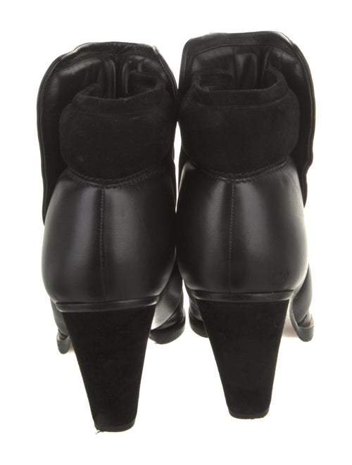 Chloé Leather Whipstitch Trim Boots