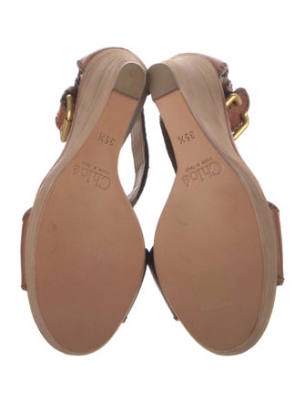 Chloé Leather T-Strap Sandals