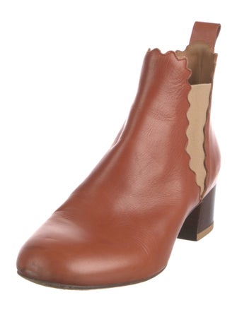 Chloé Leather Scalloped Accent Chelsea Boots