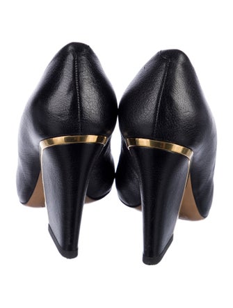 Chloé Leather Pumps
