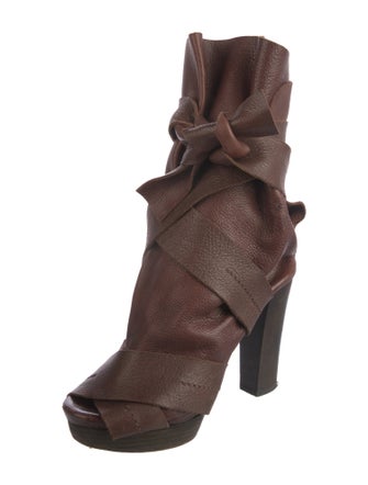 Chloé Leather Gladiator Sandals