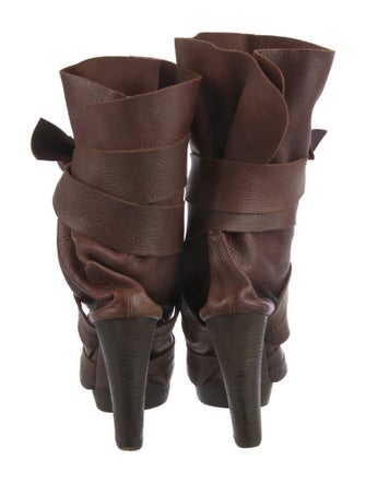 Chloé Leather Gladiator Sandals