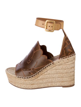 Chloé Leather Printed Pumps