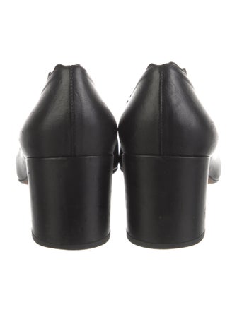 Chloé Leather Scalloped Accent Pumps