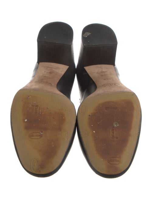 Chloé Leather Scalloped Accent Pumps