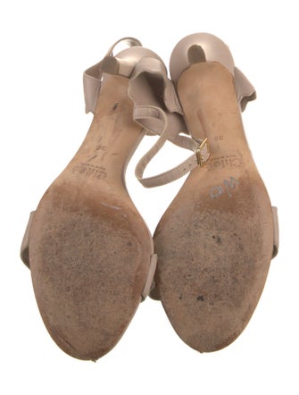 Chloé Leather Scalloped Accent Sandals