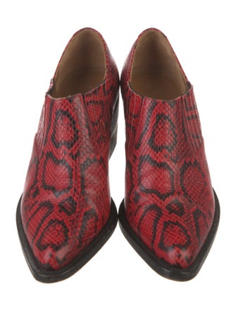 Chloé Embossed Leather Animal Print Pumps