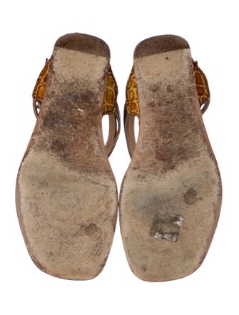 Chloé Leather T-Strap Sandals