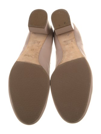 Chloé Leather Scalloped Accent Pumps