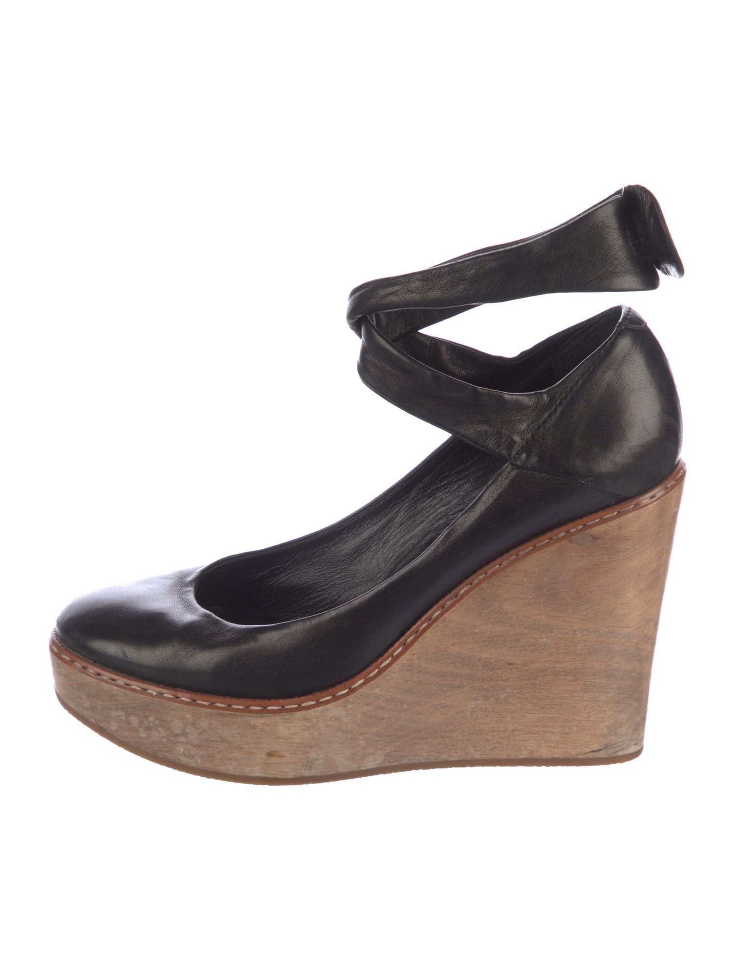 Chloé Leather Pumps